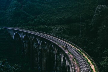 Scenic view of the Ella Nine Arch Bridge