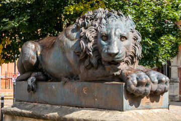 Fototapeta na wymiar Lion statue, Aylesbury
