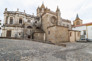 Fototapeta na wymiar Cathedral of Évora, Portugal
