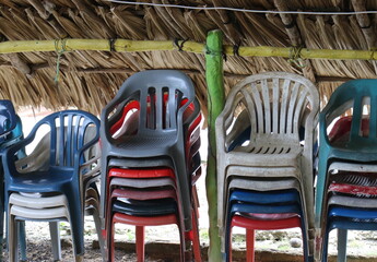 sillas clásicas de plástico de colombia