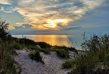 sunset over lake Huron in Pinery provincial park - obrazy, fototapety, plakaty