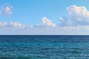 Obraz premium Blue sky and sea