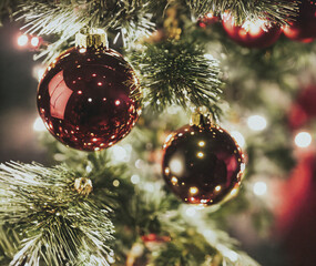 christmas tree decorations