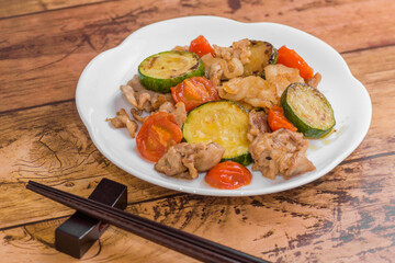 豚肉とズッキーニの炒め物