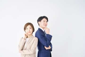 ビジネスウーマンとビジネスマンのポートレート 白背景
