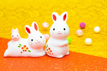 写真素材:令和5年・2023年の干支は卯（う・うさぎ）　卯年の年賀状素材（和風、和紙、千代紙、お正月小物等）