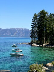 Fototapeta na wymiar Lake Tahoe boats