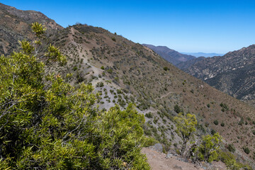Mirador Tres Valles  - Santuario de la Naturaleza Yerba Loca - Traveling Chile
