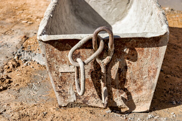 A special container in the form of a trough for supplying mortar or concrete at a construction...