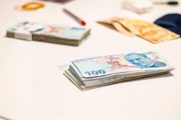 Turkish Lira, Turk Parasi, Turkish Money (Turkish Turk Parasini Sayan Adam Eli)