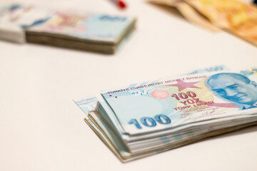 Turkish Lira, Turk Parasi, Turkish Money (Turkish Turk Parasini Sayan Adam Eli)