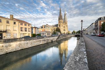 Fototapeta na wymiar Notre-Dame-en-Vaux in Châlons-en-Champagne, France.