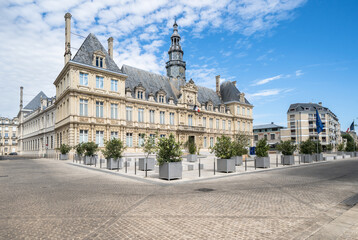 Town Hall of Reims, France - obrazy, fototapety, plakaty