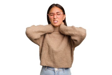 Young cute caucasian woman isolated suffering neck pain due to sedentary lifestyle.