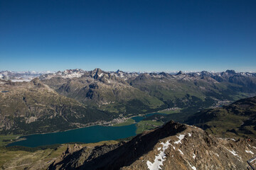 Fototapeta na wymiar Aussicht in den Alpen Schweiz