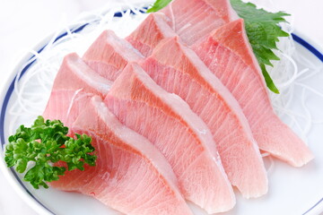 よく脂がのったブリの刺身