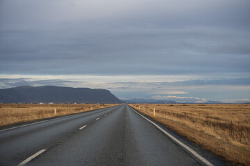 Obraz na płótnie Canvas driving on the road - Iceland