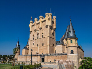 Fototapeta na wymiar Alcazar Palace and fortress of the Spanish kings in the historical part of Segovia. Spain