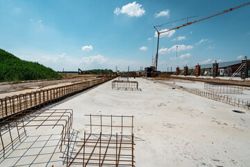 Agrarinvestitionen - Stallbau, Betonsohle für einen neuen Tierwohl - Schweinestall.