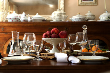 table setting in restaurant