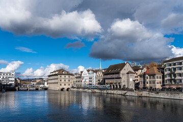 Blick auf die Altstadt von Zürich in der Schweiz