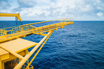 Oil and gas production rig platform flare sea tip facilities for shutdown and safety mechanism