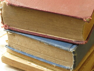 Libros viejos en primer plano