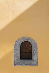 alcove in a wall