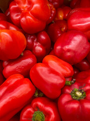 Obraz na płótnie Canvas red bell peppers on the market