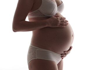babybauch schwangerschaft familienglück liebespaar