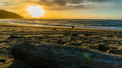 Obraz premium Atardecer junto al mar