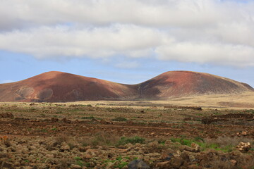 Fototapeta na wymiar View on volcanes de Bayuyo to Fuerteventura 