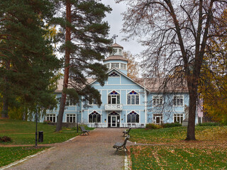 Park near wooden building of Lotta Museum in Finnish Tuusula town: autumn, Rantatie, Syvaranta.