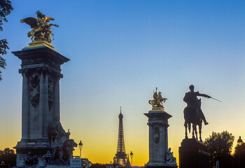 F/Paris: Pont Alexandre III, Eiffelturm