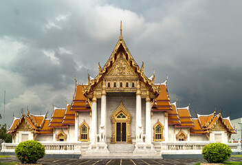 Obraz premium Thai Marble temple or Wat Benchamabophit, Bangkok