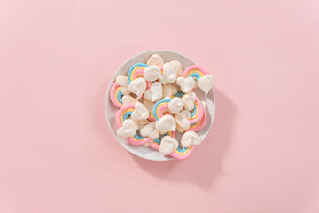 Unicorn meringue pops