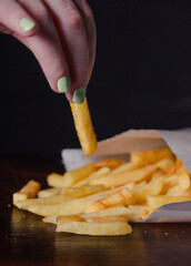 Sirviendose papas fritas