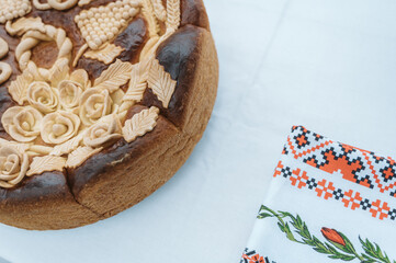 Ukrainian wedding bread - 548296611