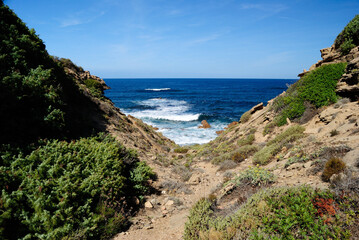 La costa tra la spiaggia di Cala Faa e la spiaggia di Cala Sarraina