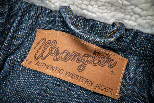 Wrangler Jeans Images – Browse 5,599 Stock Photos, Vectors, and Video |  Adobe Stock