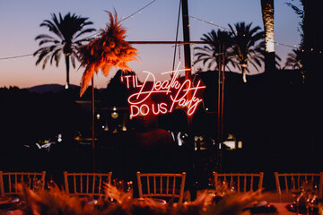 Faire la fête jusqu'à la mort ! 