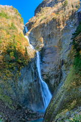 秋の称名滝　富山県立山町　Shomyo Falls in Autumn. Toyama Prefecture Tateyama town.