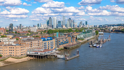 Obraz premium London in the afternoon, a view on UK capital, the mixture of modern, classical and business architecture