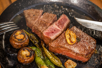 ステーキ　Bake beef steak outdoors, at a campsite