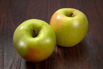 青リンゴ、ぐんま名月