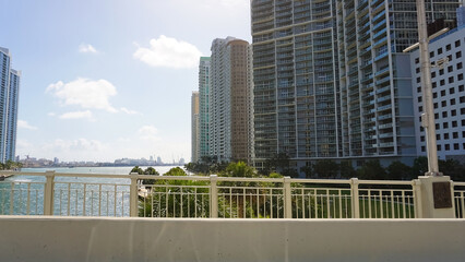 Obraz na płótnie Canvas Downtown Miami cityscape view with condos and office buildings.