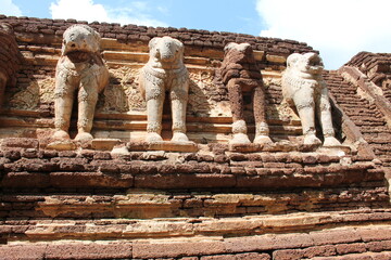 Fototapeta premium Kamphaeng Phet old stone nature well uenesco