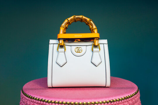 GUCCI(グッチ)の白いバッグ