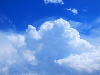 Nubes Cumulo Nimbus, nubes tormentosas formandose
