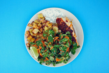 Hähnchen mit Karotten-Feldsalat
